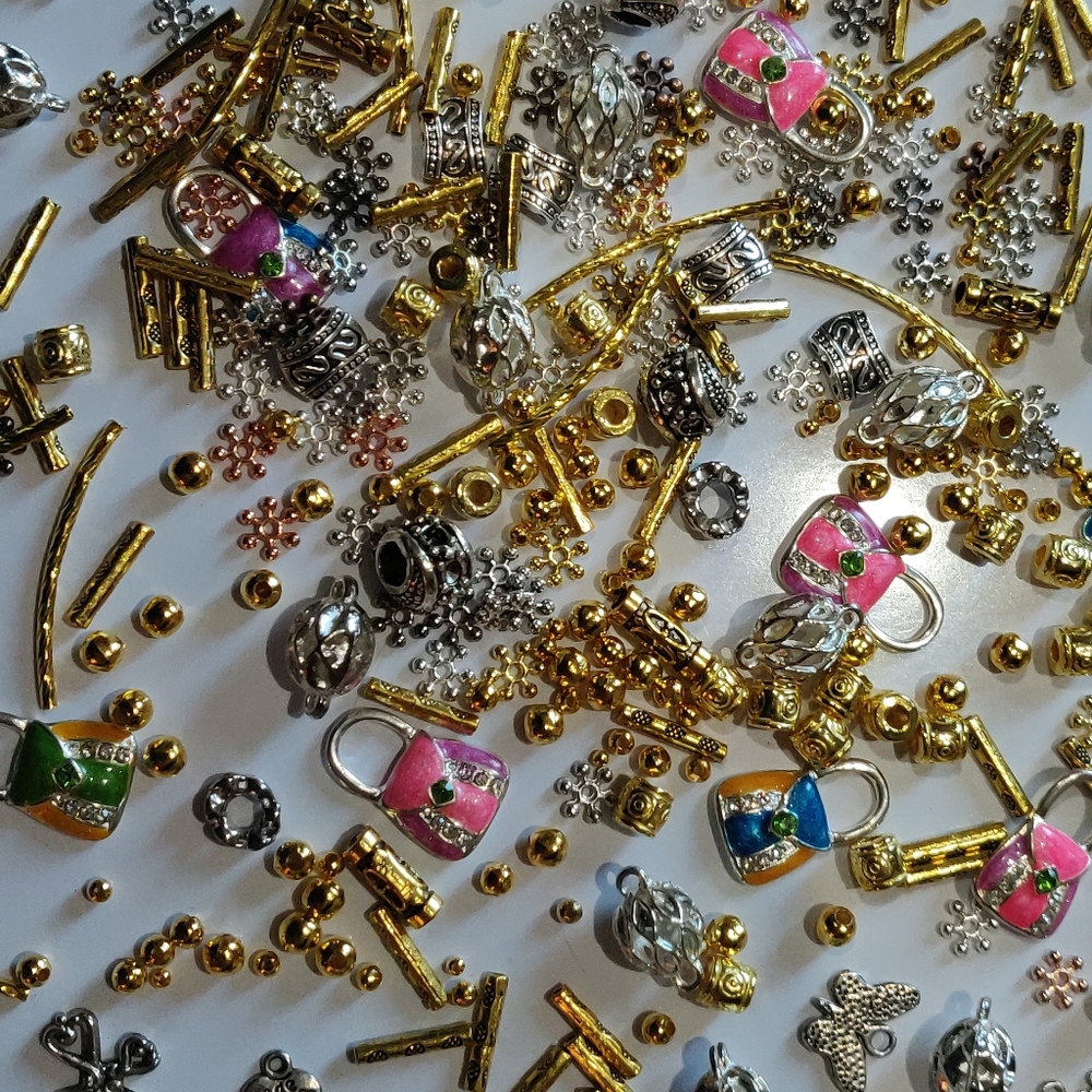 COPY - NEW JEWELRY FINDINGS ASSORTED 20 PIECES